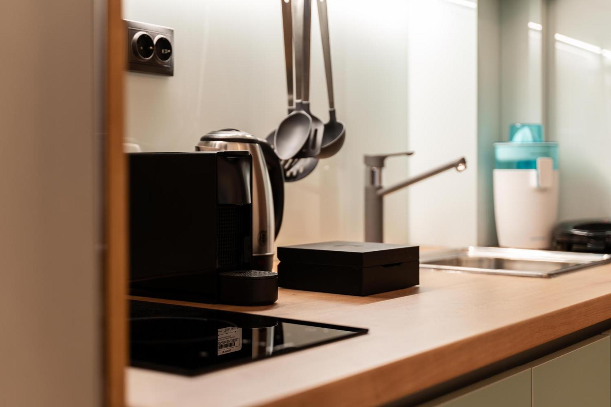 Luxury Bauhaus Athens Apartment Екстериор снимка