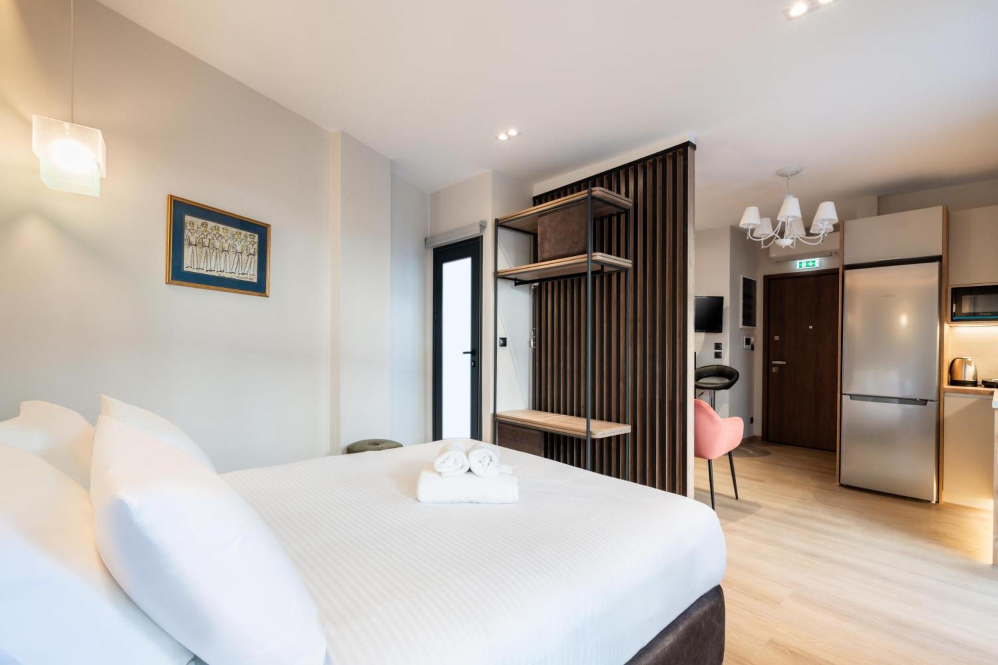 Luxury Bauhaus Athens Apartment Екстериор снимка