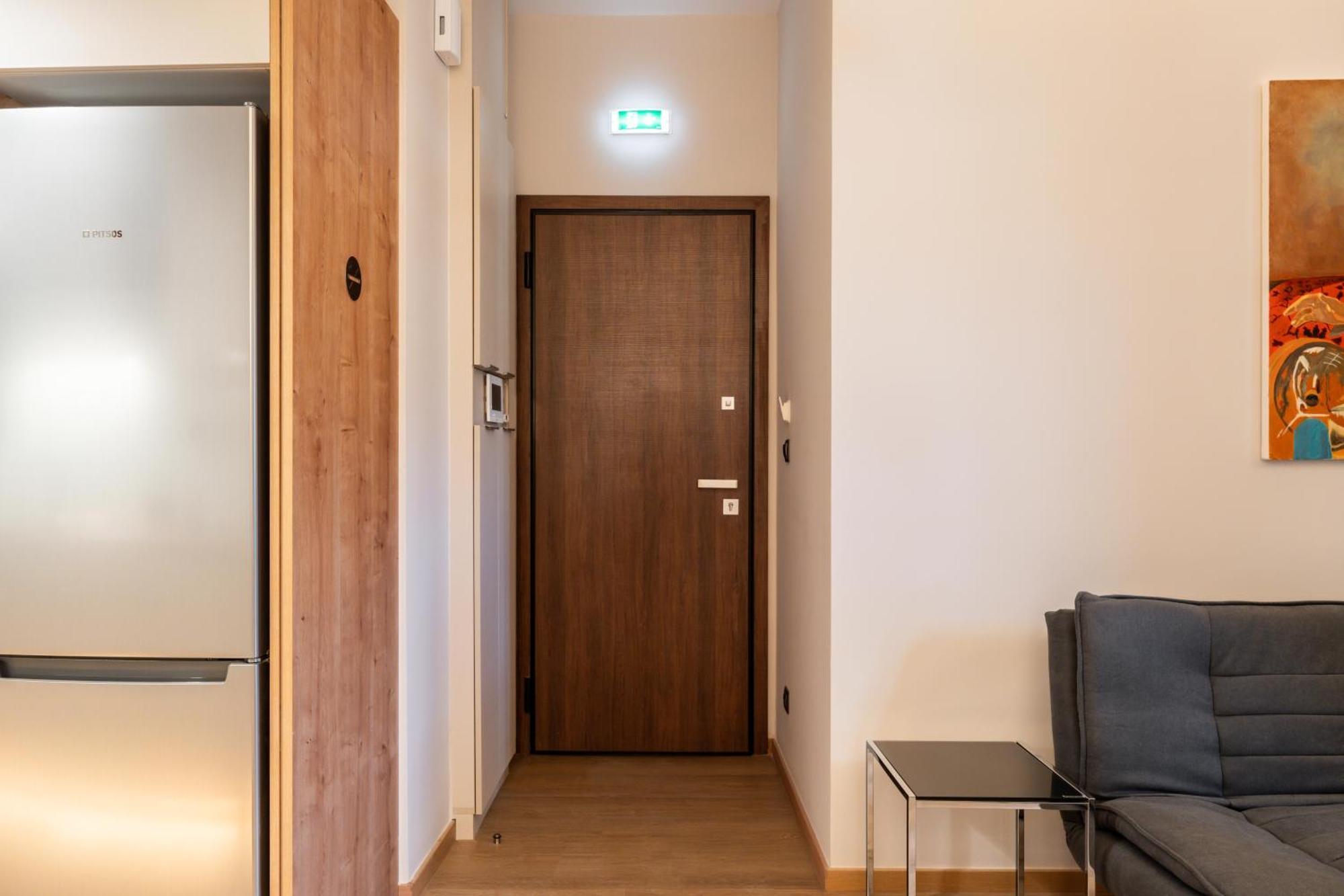 Luxury Bauhaus Athens Apartment Екстериор снимка